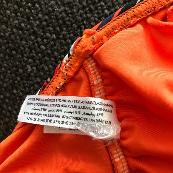 La Vie En Rose 🌹 Bikini Top - Picture 6 of 6